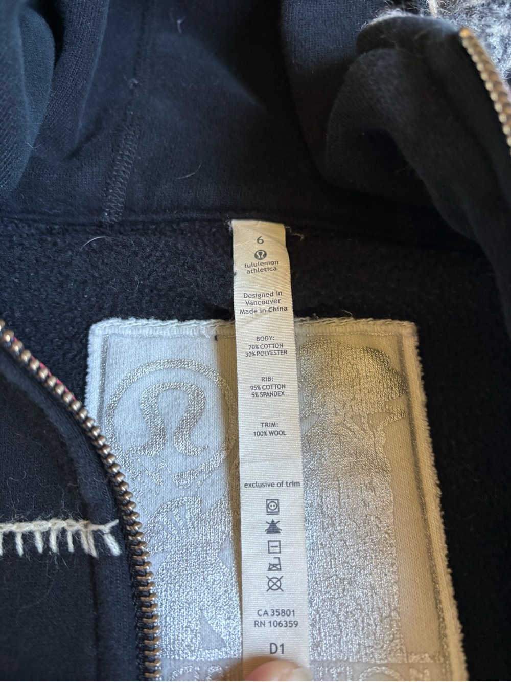 Lululemon Scuba Hoodie Special Edition Women’s Size 6 - Picture 4 of 4